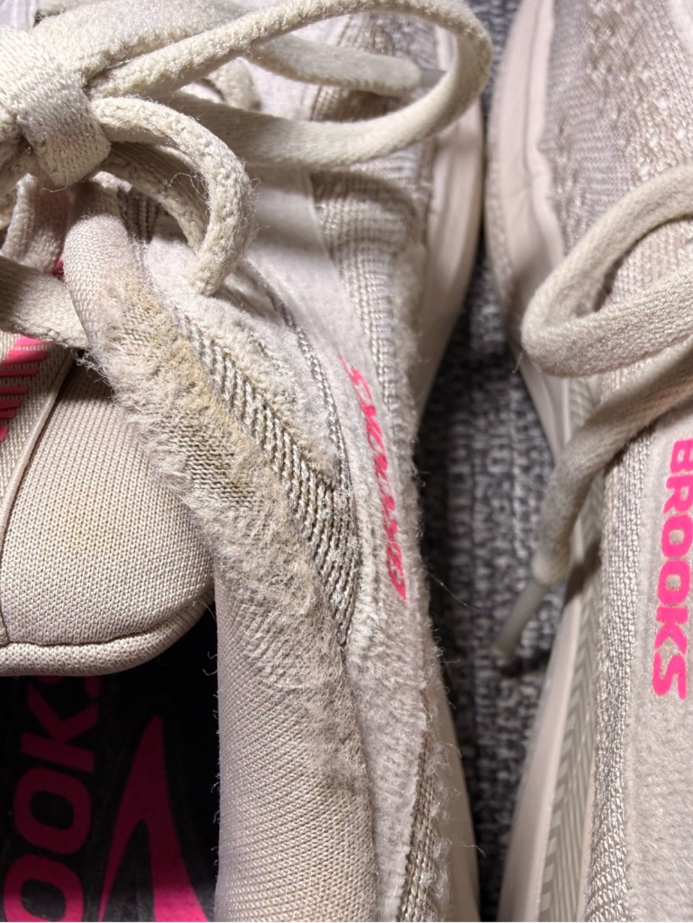 BROOKS  Women’s Adrenaline GTS 24 Running Shoes Chateau Grey Coconut Pink Size 9 - Picture 14 of 14